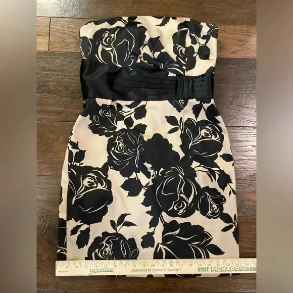 WHBM Champagne/ Black Strapless Cocktail Dress- size 8 - Picture 2 of 7